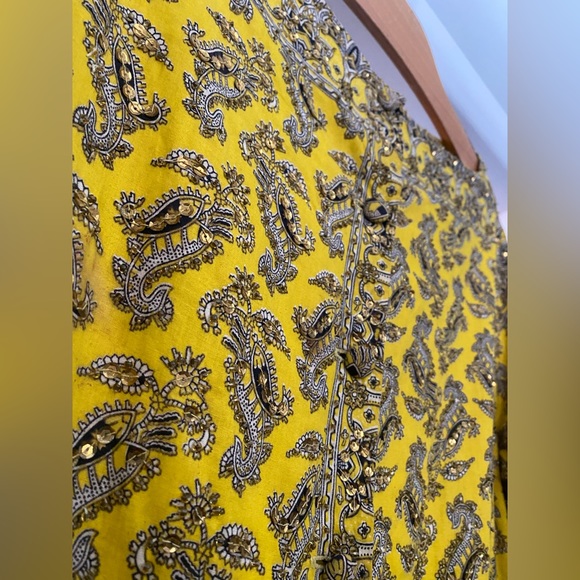 Vintage dress adorned with gold sequins, brown beads and buttons up the back☀️ - Picture 3 of 4